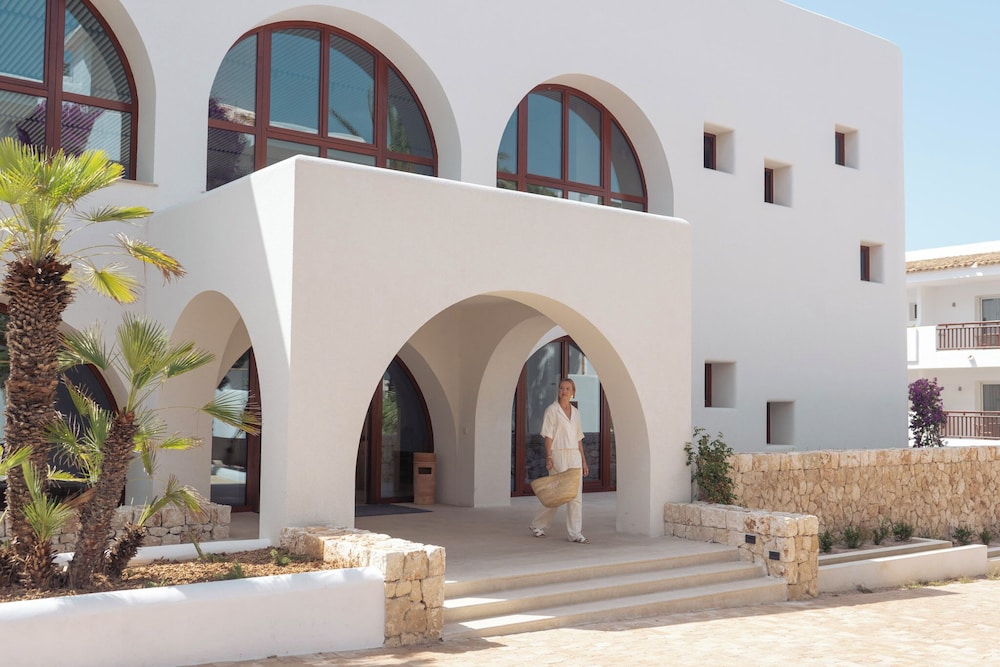 Inturotel Esmeralda Park — Hotel building in Cala d´Or, Balearic Islands
