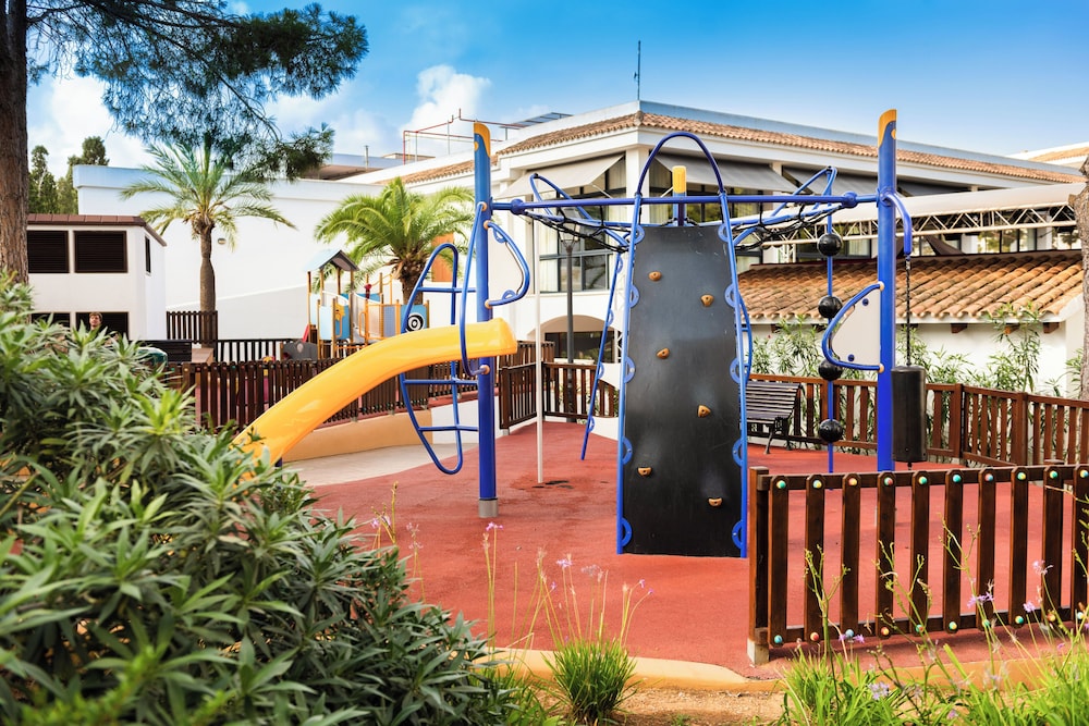 Inturotel Esmeralda Park — Attractions for children in Cala d´Or, Balearic Islands