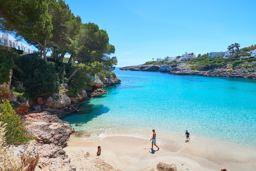 Inturotel Esmeralda Park — Beach in Cala d´Or, Balearic Islands