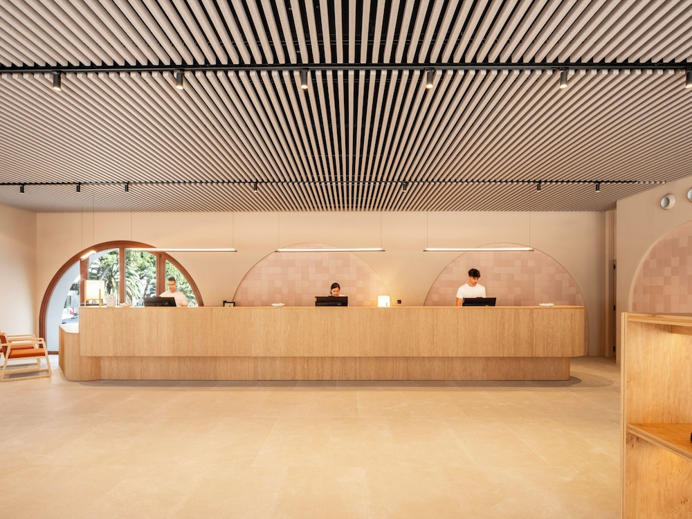 Inturotel Esmeralda Park — Hotel building in Cala d´Or, Balearic Islands