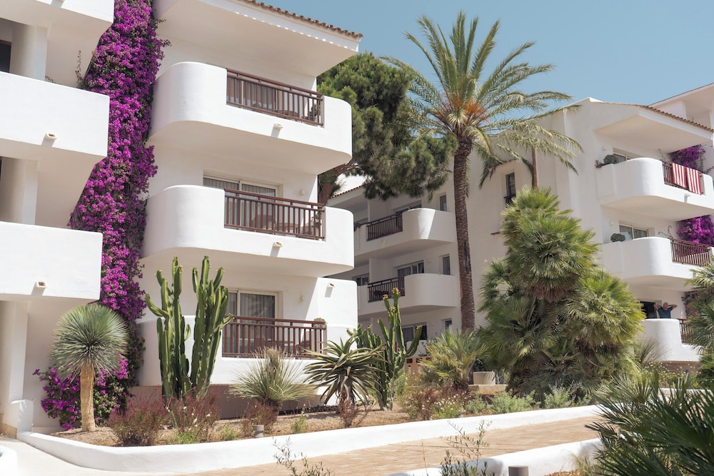 Inturotel Esmeralda Park — Hotel building in Cala d´Or, Balearic Islands