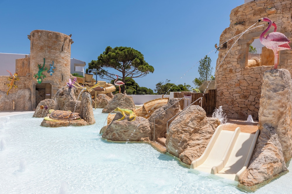 Inturotel Esmeralda Park — Attractions for children in Cala d´Or, Balearic Islands