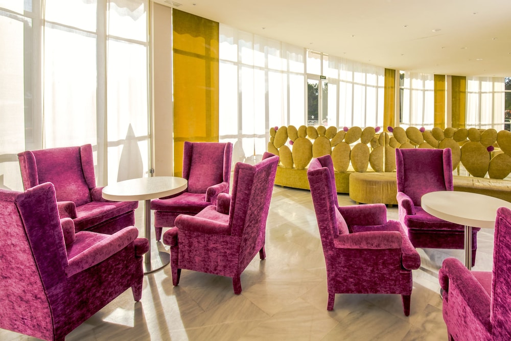 Iberostar Waves Club Cala Barca - All inclusive — Restaurant & bars in Portopetro, Balearic Islands