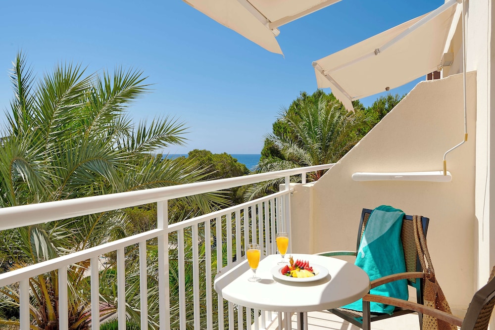 Iberostar Waves Club Cala Barca - All inclusive — Hotel rooms in Portopetro, Balearic Islands