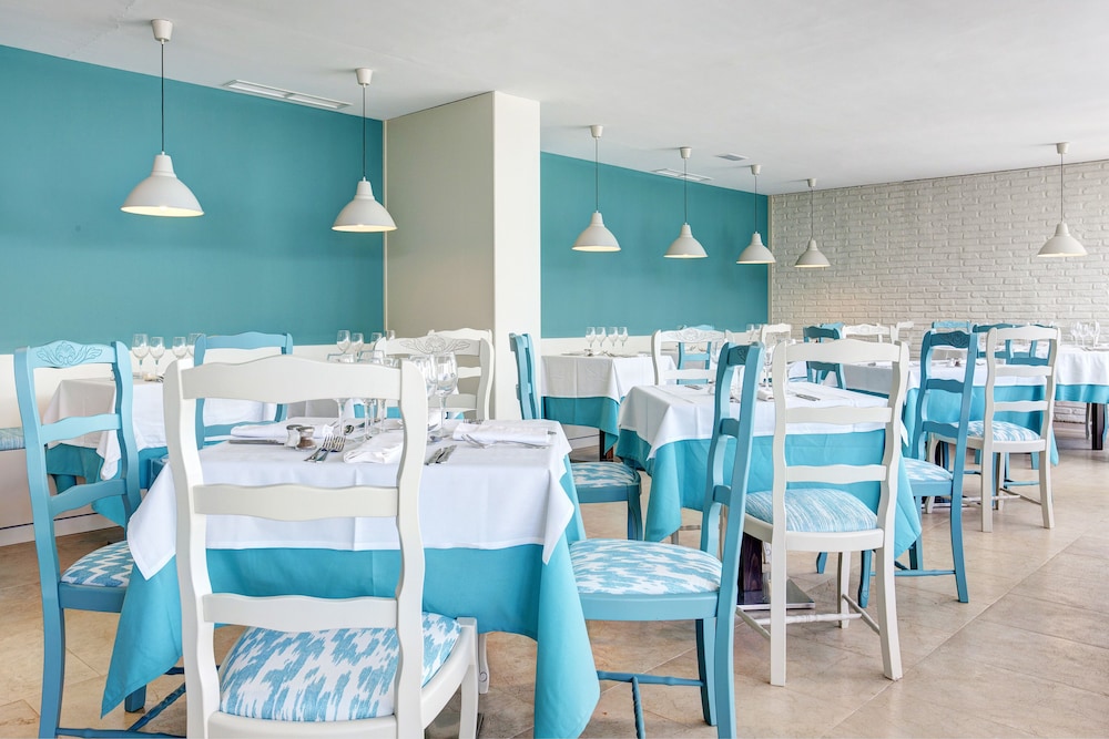 Grupotel Mallorca Mar — Restaurant & bars in Cala Bona, Balearic Islands