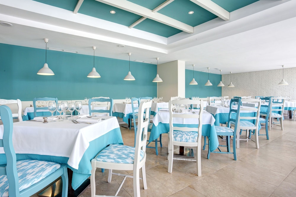 Grupotel Mallorca Mar — Restaurant & bars in Cala Bona, Balearic Islands