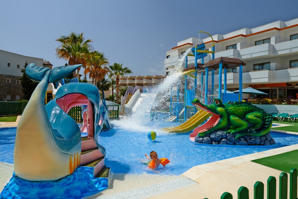 Grupotel Mallorca Mar — Swimming pool in Cala Bona, Balearic Islands