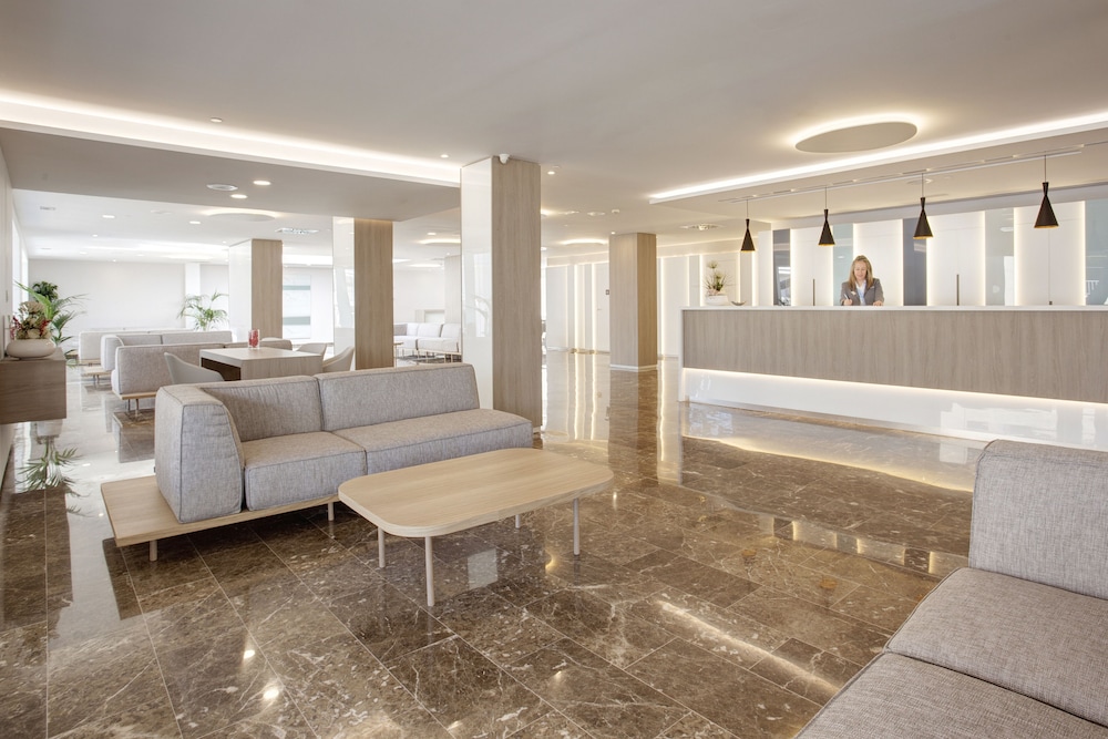Grupotel Farrutx — Hotel building in Can Picafort, Balearic Islands