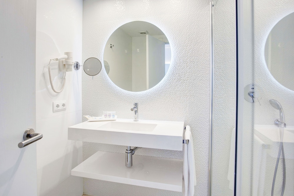 Grupotel Farrutx — Hotel rooms in Can Picafort, Balearic Islands