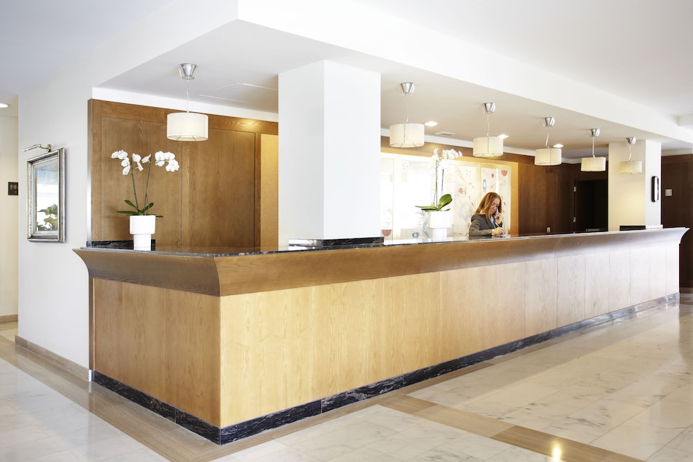 Grupotel Montecarlo — Hotel building in Can Picafort, Balearic Islands