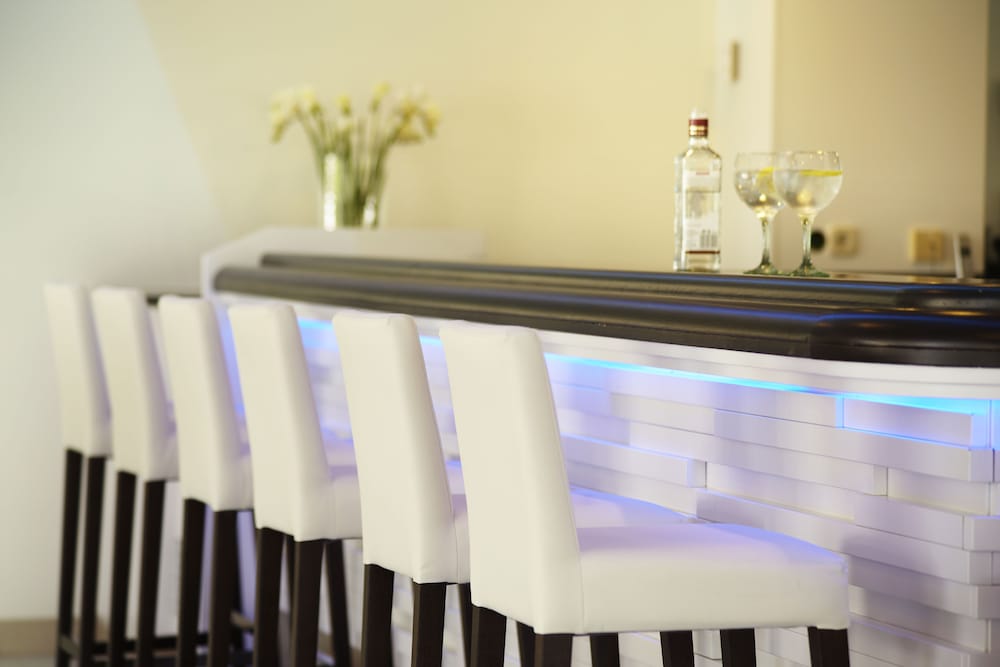 Grupotel Montecarlo — Restaurant & bars in Can Picafort, Balearic Islands