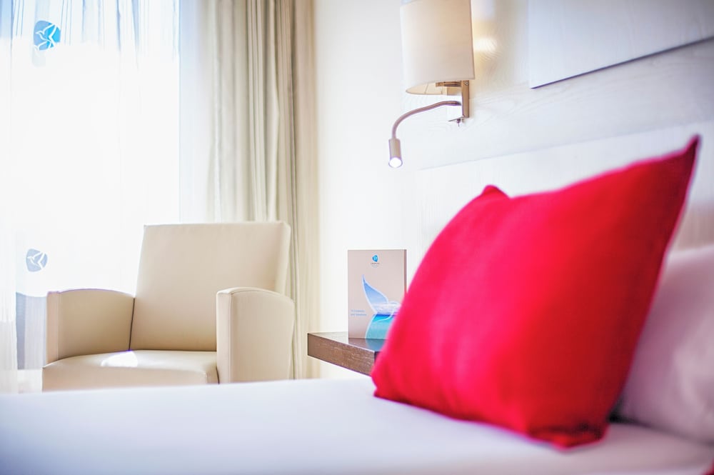 Grupotel Montecarlo — Hotel rooms in Can Picafort, Balearic Islands