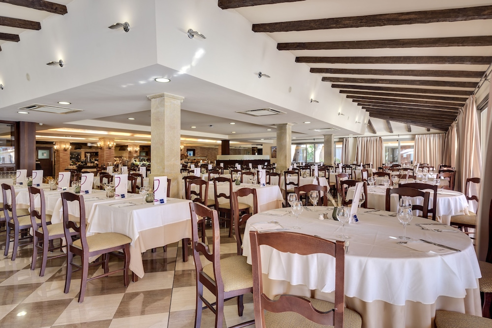 Occidental Playa de Palma — Restaurant & bars in Playa de Palma, Balearic Islands