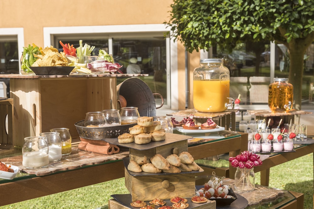 Occidental Playa de Palma — Restaurant & bars in Playa de Palma, Balearic Islands