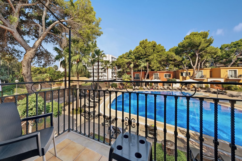 Occidental Playa de Palma — Swimming pool in Playa de Palma, Balearic Islands