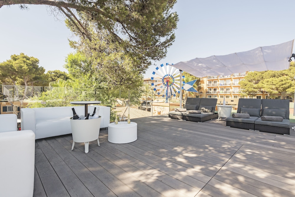 Occidental Playa de Palma — Restaurant & bars in Playa de Palma, Balearic Islands