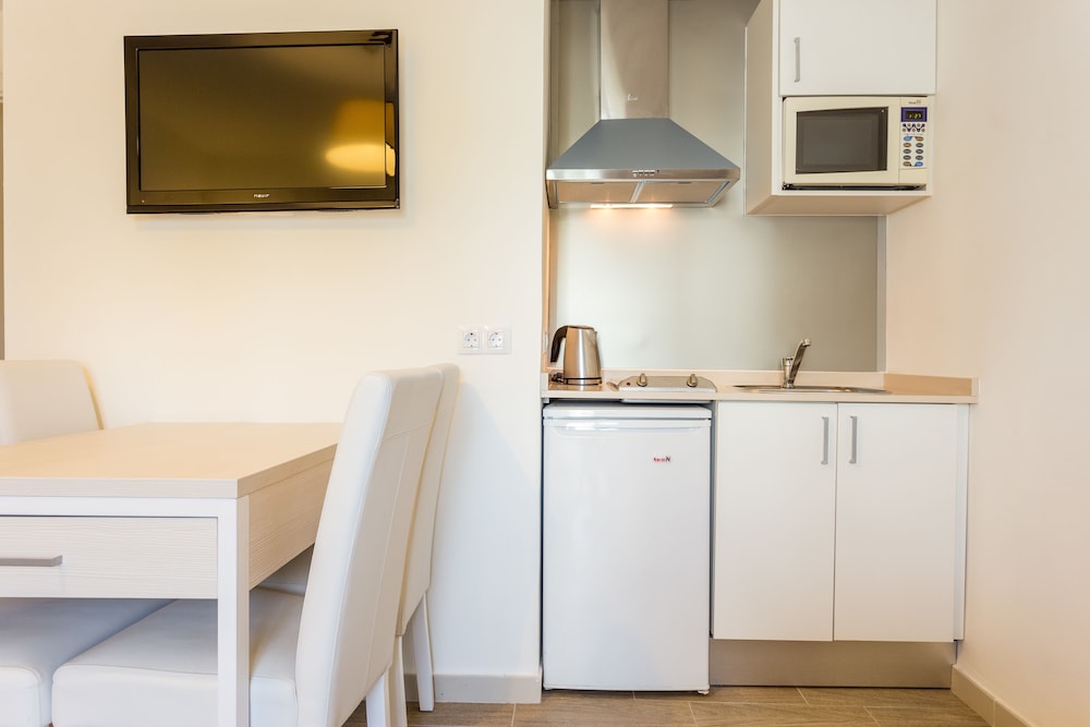 Globales Janeiro — Hotel rooms in Can Picafort, Balearic Islands