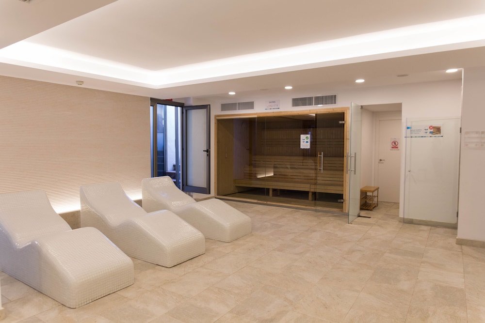 Globales Janeiro — Spa in Can Picafort, Balearic Islands