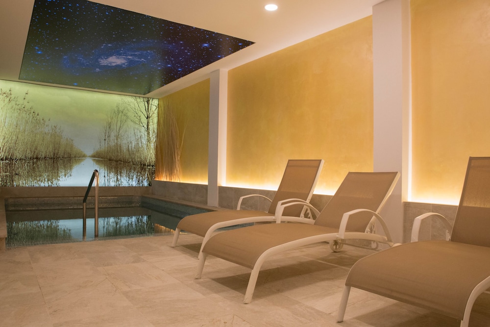 Globales Janeiro — Spa in Can Picafort, Balearic Islands