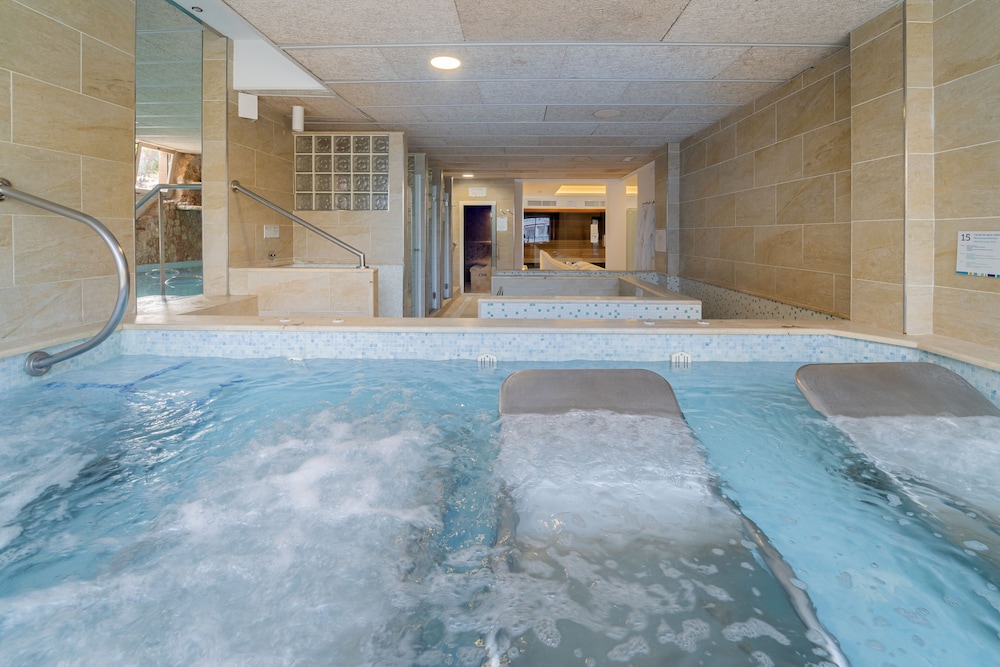 Globales Janeiro — Spa in Can Picafort, Balearic Islands