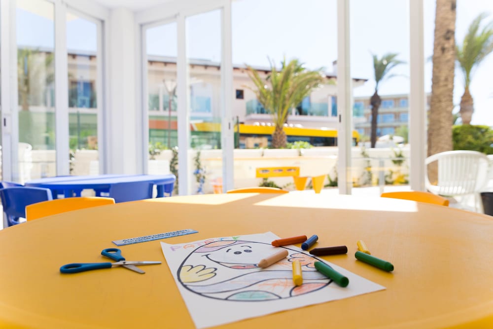 Globales Janeiro — Attractions for children in Can Picafort, Balearic Islands