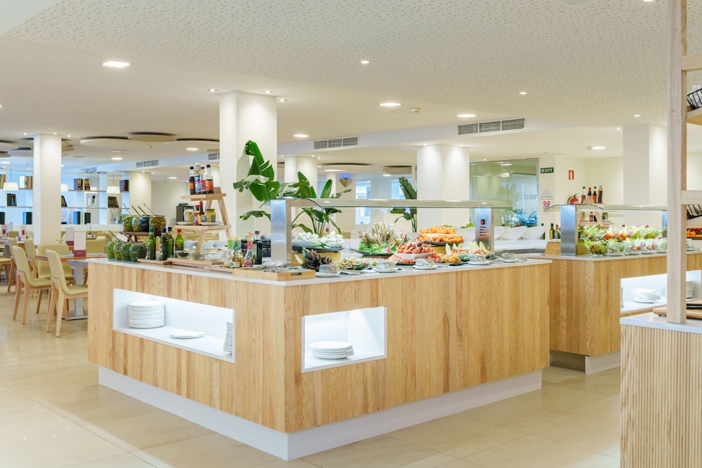 Globales Janeiro — Restaurant & bars in Can Picafort, Balearic Islands