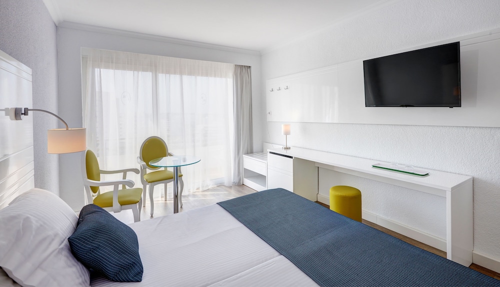 Hotel Morito — Hotel rooms in Cala Millor, Balearic Islands