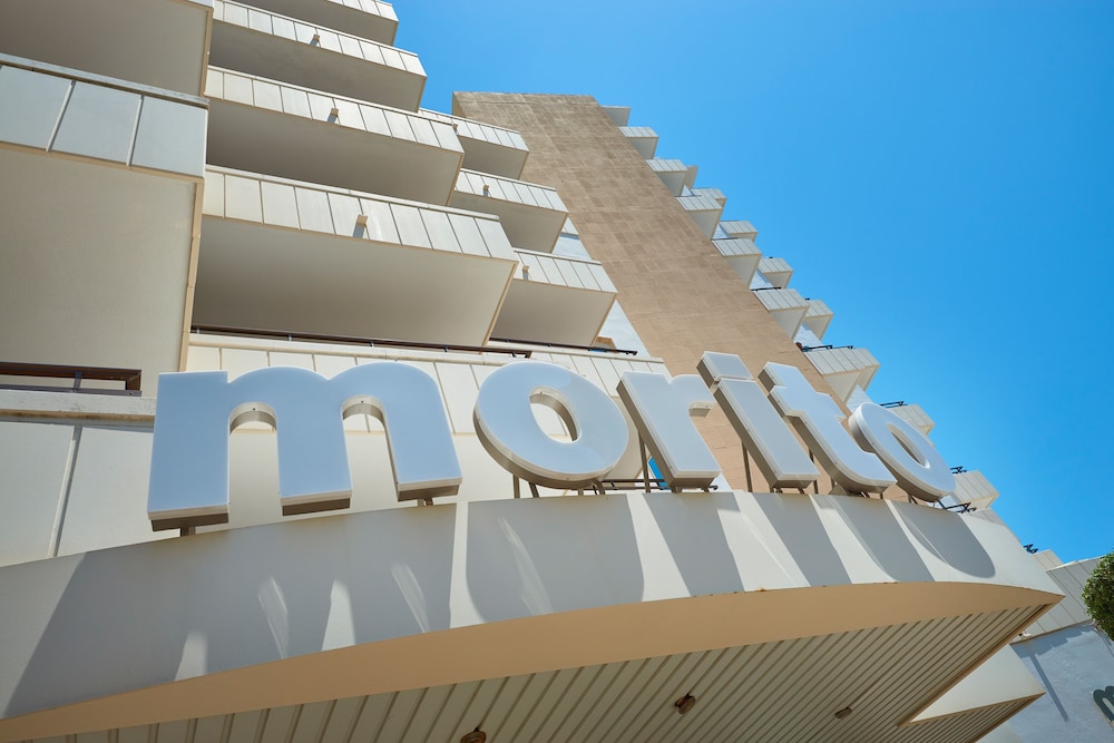 Hotel Morito — Hotel building in Cala Millor, Balearic Islands