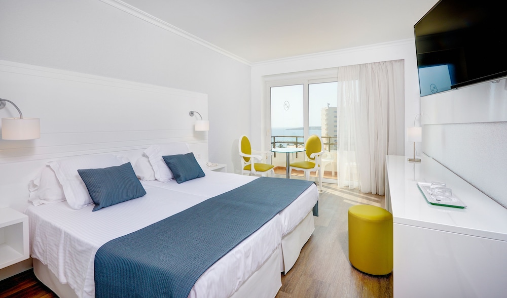 Hotel Morito — Hotel rooms in Cala Millor, Balearic Islands