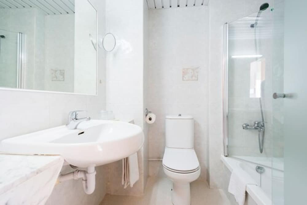 Hotel Morito — Hotel rooms in Cala Millor, Balearic Islands