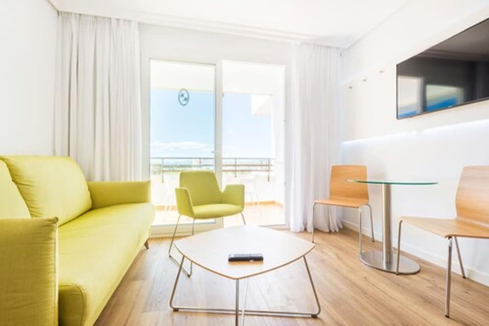 Hotel Morito — Hotel rooms in Cala Millor, Balearic Islands