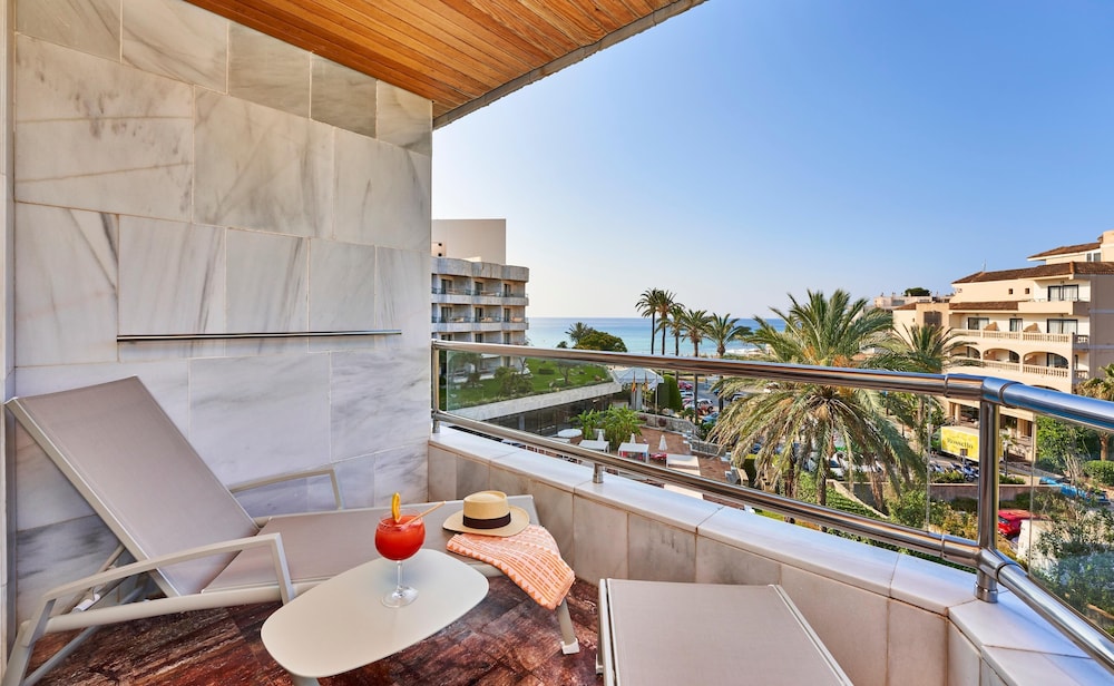 Hotel Serrano Palace — Hotel rooms in Cala Ratjada, Balearic Islands