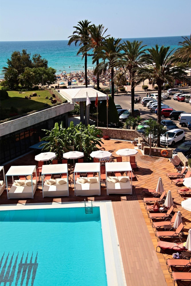 Hotel Serrano Palace — Beach in Cala Ratjada, Balearic Islands