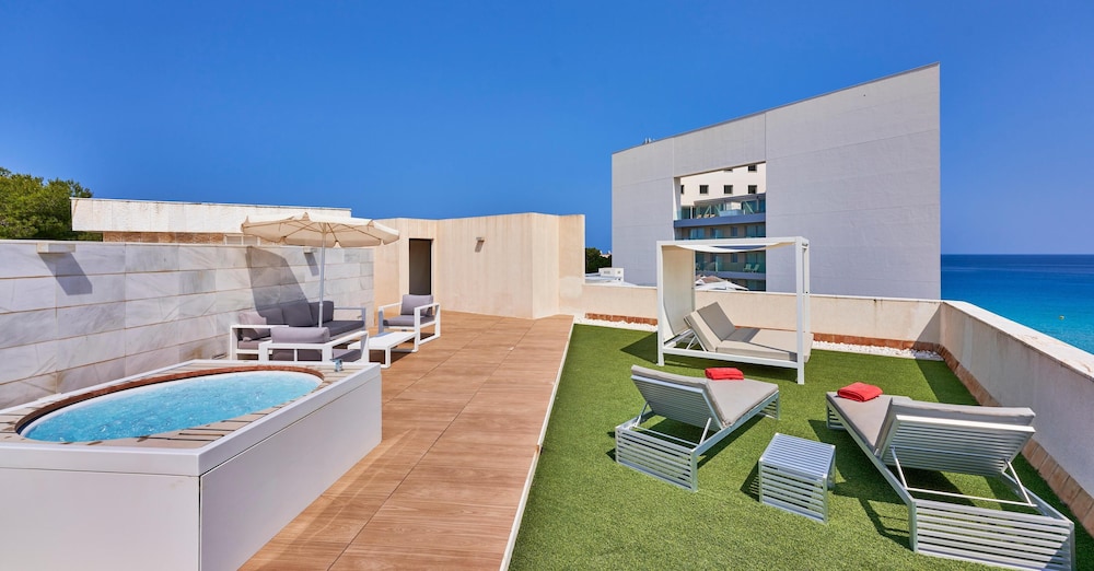 Hotel Serrano Palace — Spa in Cala Ratjada, Balearic Islands