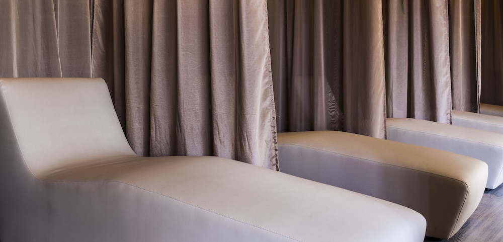 Hotel Serrano Palace — Hotel rooms in Cala Ratjada, Balearic Islands