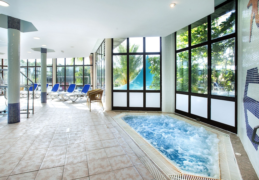 Hotel Exagon Park — Swimming pool in Can Picafort, Balearic Islands