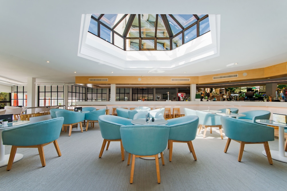 Hotel Exagon Park — Restaurant & bars in Can Picafort, Balearic Islands