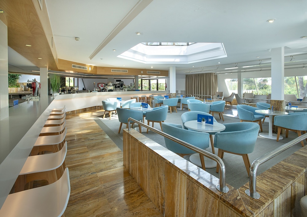 Hotel Exagon Park — Restaurant & bars in Can Picafort, Balearic Islands