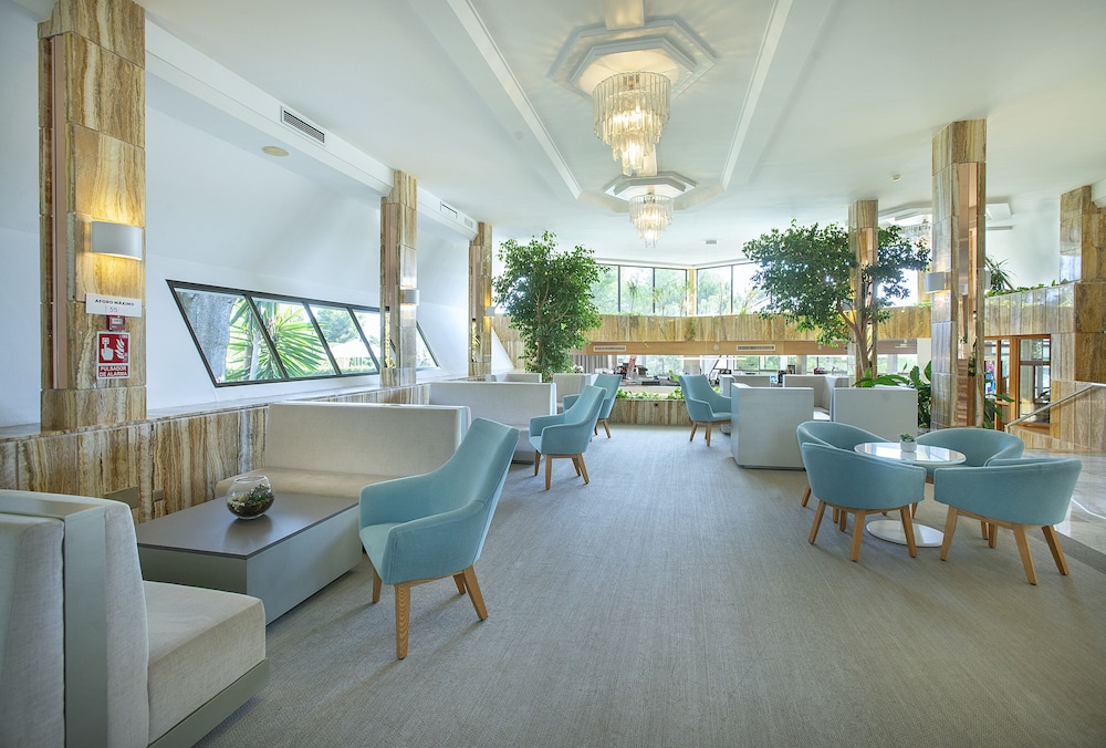 Hotel Exagon Park — Restaurant & bars in Can Picafort, Balearic Islands