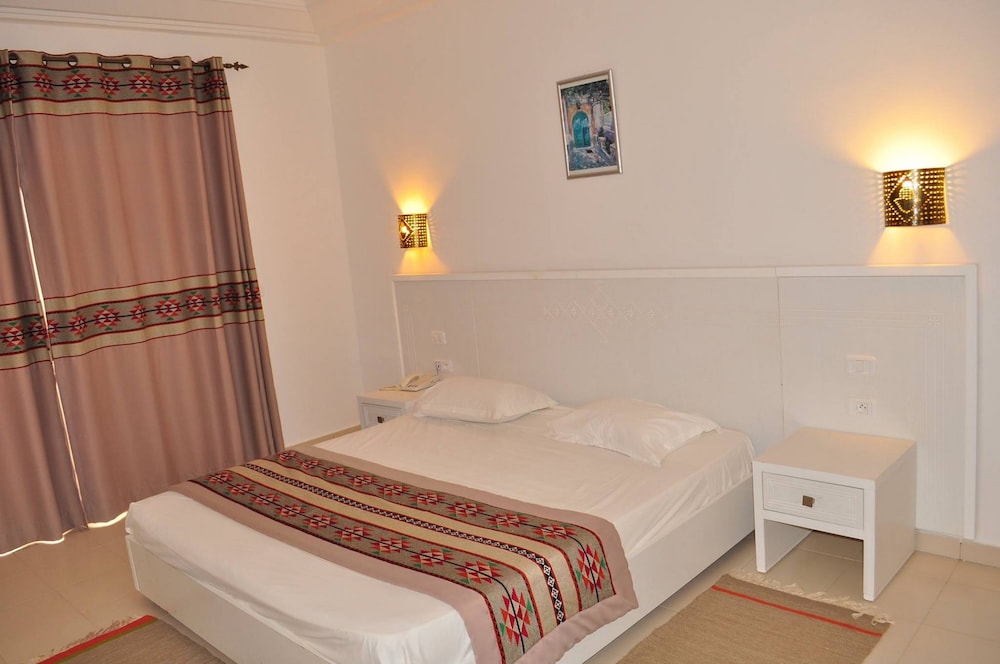 Zodiac Hotel — Hotel rooms in Hammamet, Nabeul