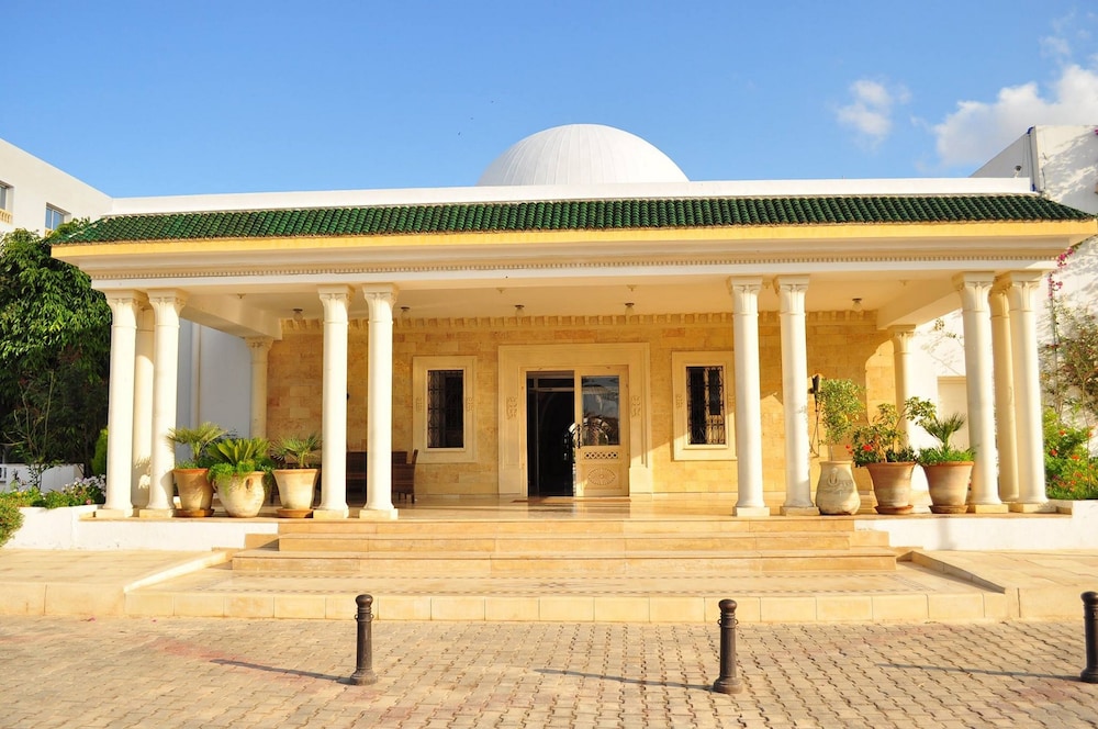 Zodiac Hotel — Hotel building in Hammamet, Nabeul