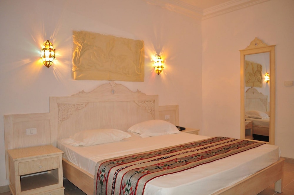 Zodiac Hotel — Hotel rooms in Hammamet, Nabeul