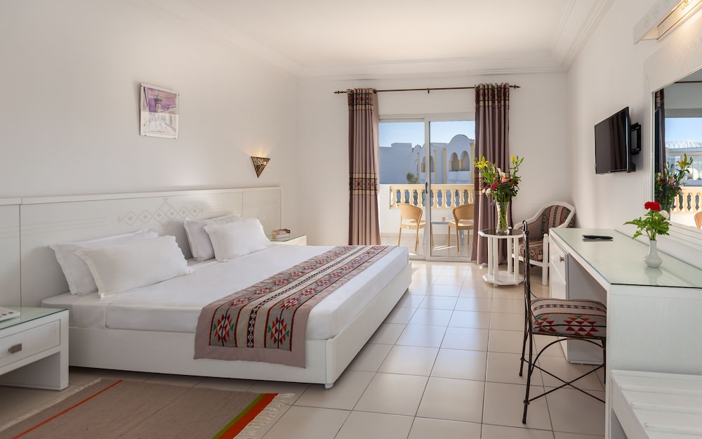 Zodiac Hotel — Hotel rooms in Hammamet, Nabeul