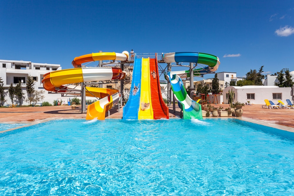 Zodiac Hotel — Swimming pool in Hammamet, Nabeul