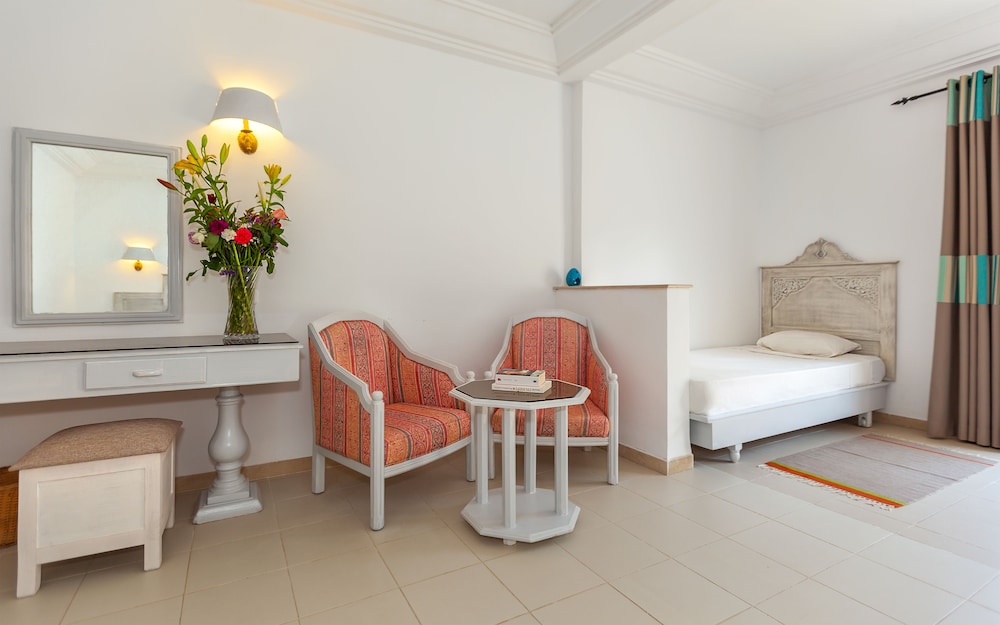 Zodiac Hotel — Hotel rooms in Hammamet, Nabeul