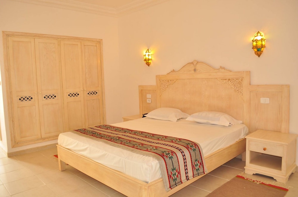 Zodiac Hotel — Hotel rooms in Hammamet, Nabeul