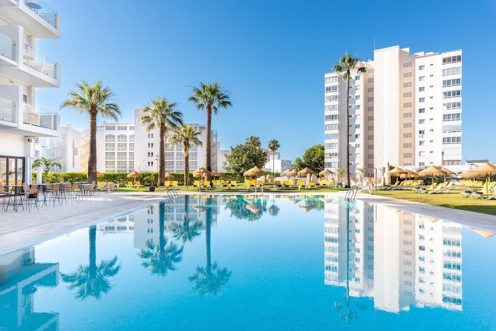 Hotel San Fermín by Dorobe image