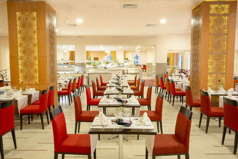 Marhaba Palace — Restaurant & bars in Port El Kantaoui