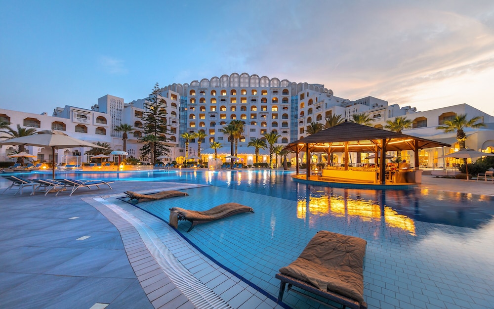 Marhaba Palace — Swimming pool in Port El Kantaoui