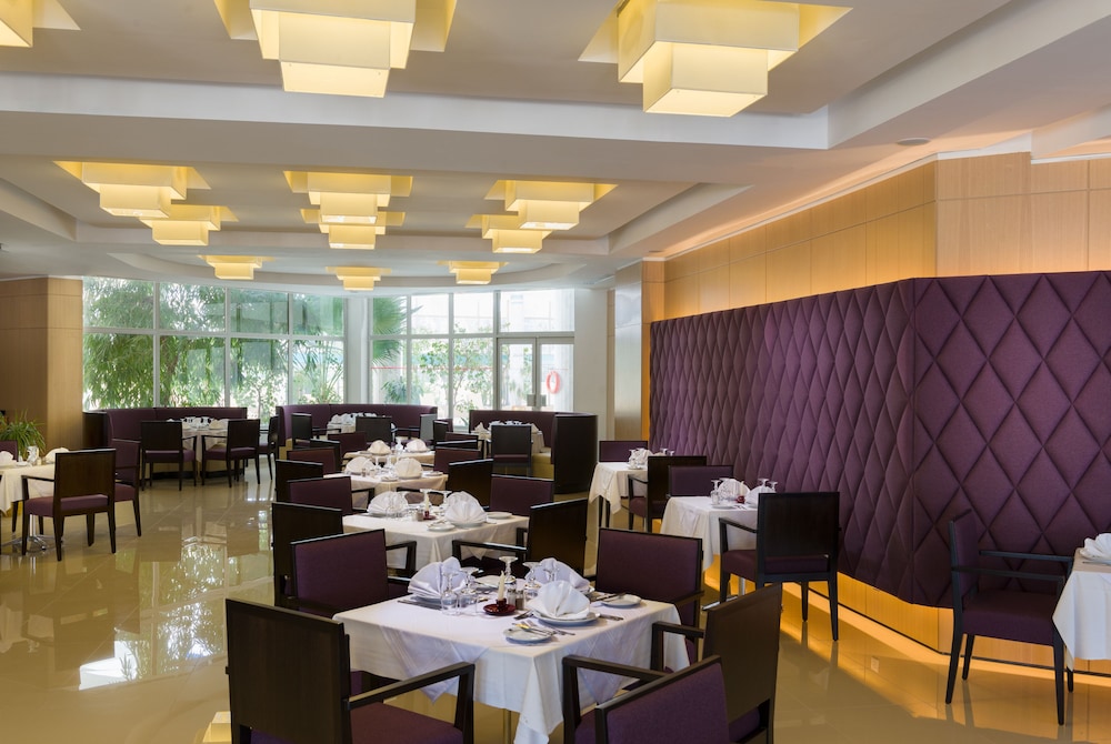 Marhaba Palace — Restaurant & bars in Port El Kantaoui